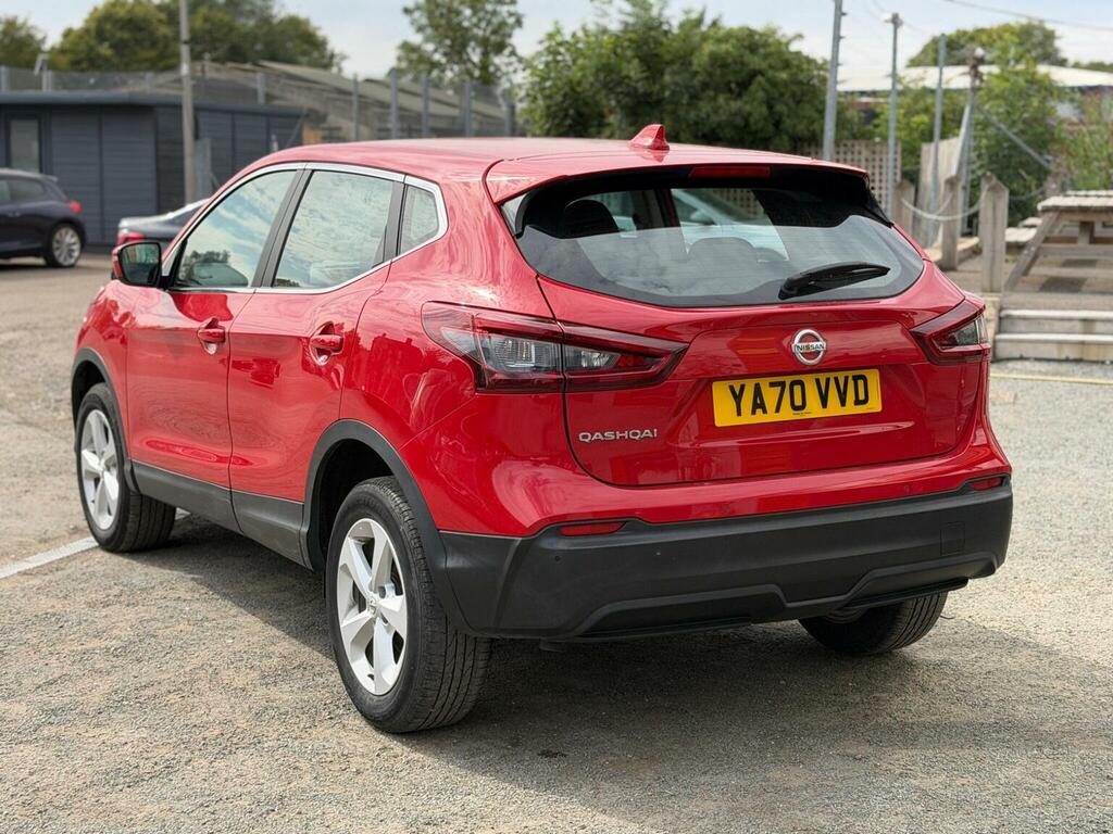 Nissan Qashqai 1.3 Dig-t Acenta Premium Euro 6 Ss Red #3