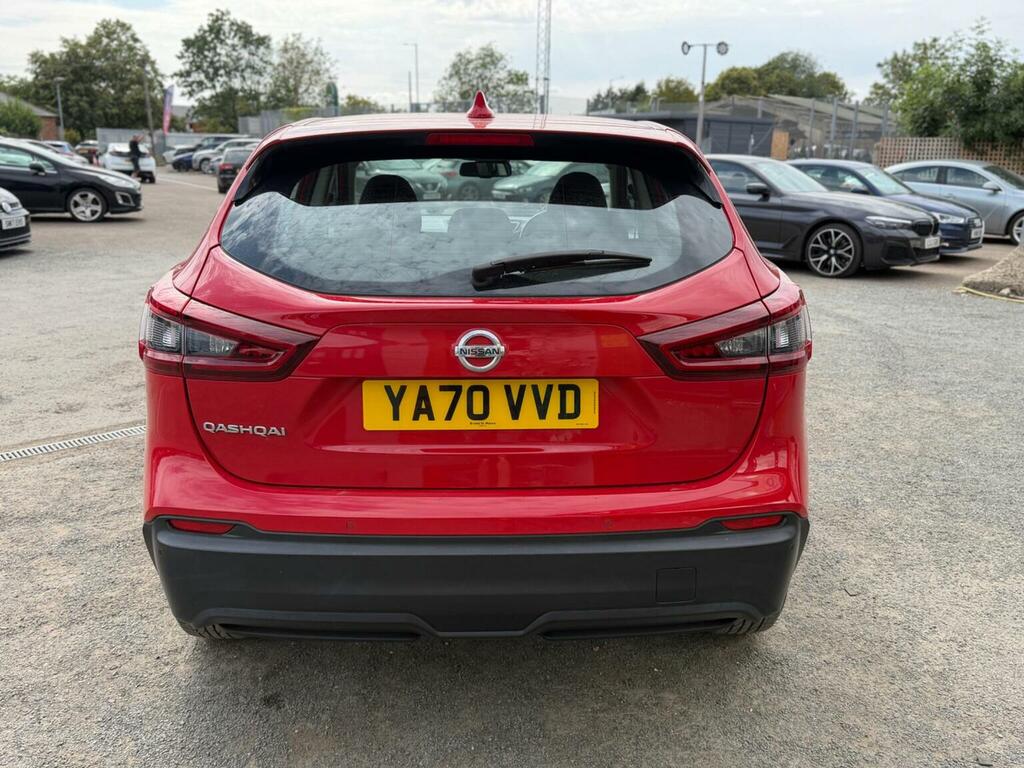 Nissan Qashqai 1.3 Dig-t Acenta Premium Euro 6 Ss Red #4
