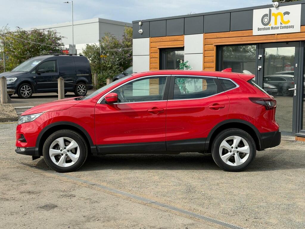 Nissan Qashqai 1.3 Dig-t Acenta Premium Euro 6 Ss Red #2