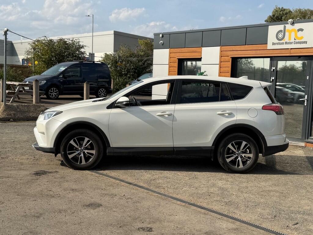Toyota Rav 4 2.0 D-4d Business Edition Euro 6 Ss White #2