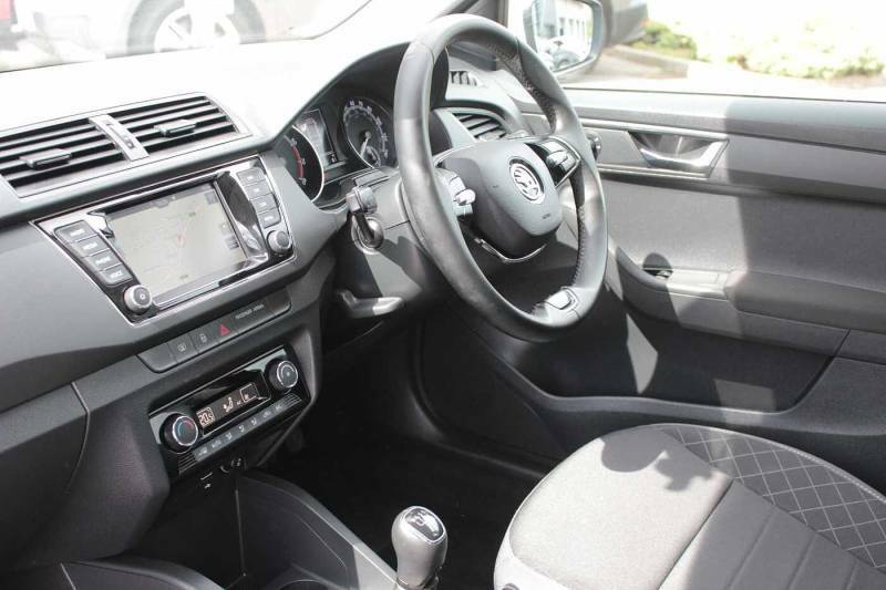 Skoda Fabia 1.0 Tsi Se L - 2021 71 White #2