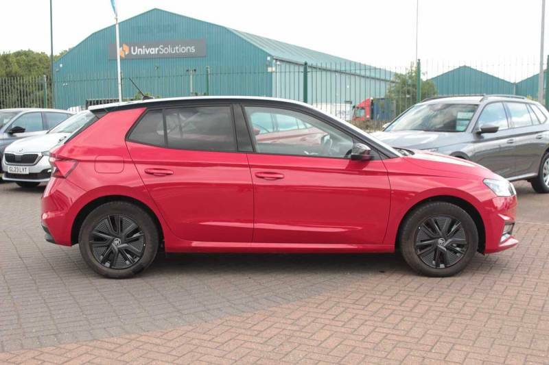 Skoda Fabia 1.0 Mpi 80 Design Edition - 2025 75 NX75TXP Red #4
