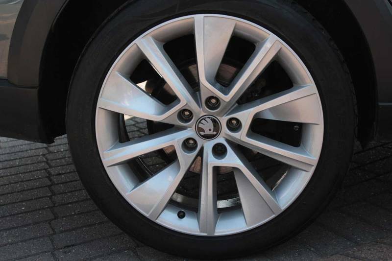 Skoda Octavia 2.0 Tdi Cr Scout 4X4 Dsg - 2018 68 Grey #5