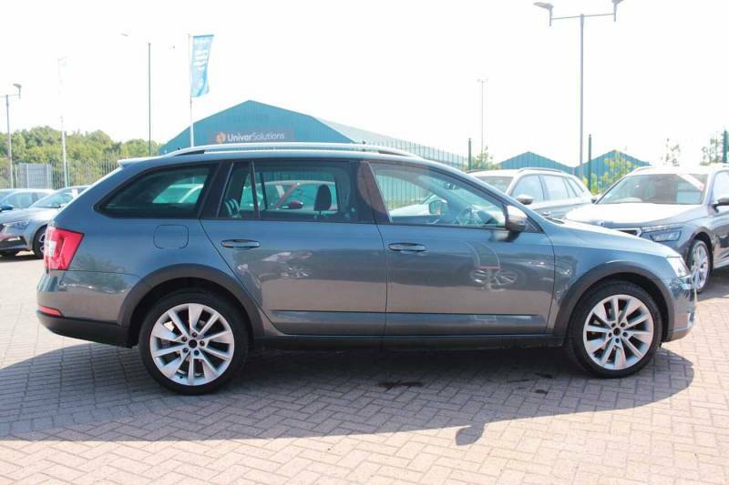 Skoda Octavia 2.0 Tdi Cr Scout 4X4 Dsg - 2018 68 Grey #4