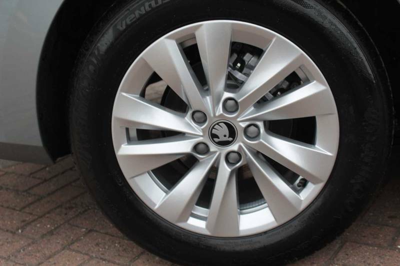 Skoda Octavia 1.5 Tsi Se Technology - 2026 Silver #5