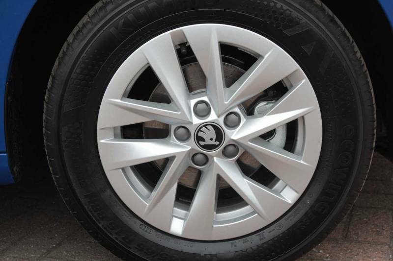 Skoda Fabia 1.0 Mpi 80 Se Edition - 2026 NV26EVH Blue #5