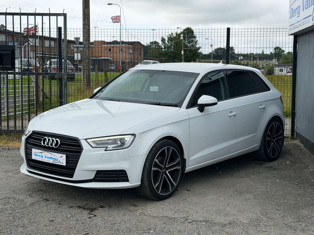 Audi A3 Sportback Se Technik Tdi KO67NPV White #4