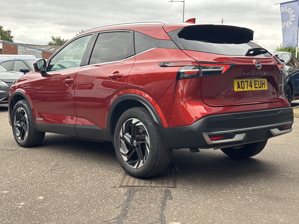Nissan Qashqai 1.5 E-power N-connecta AO74EUH Red #6