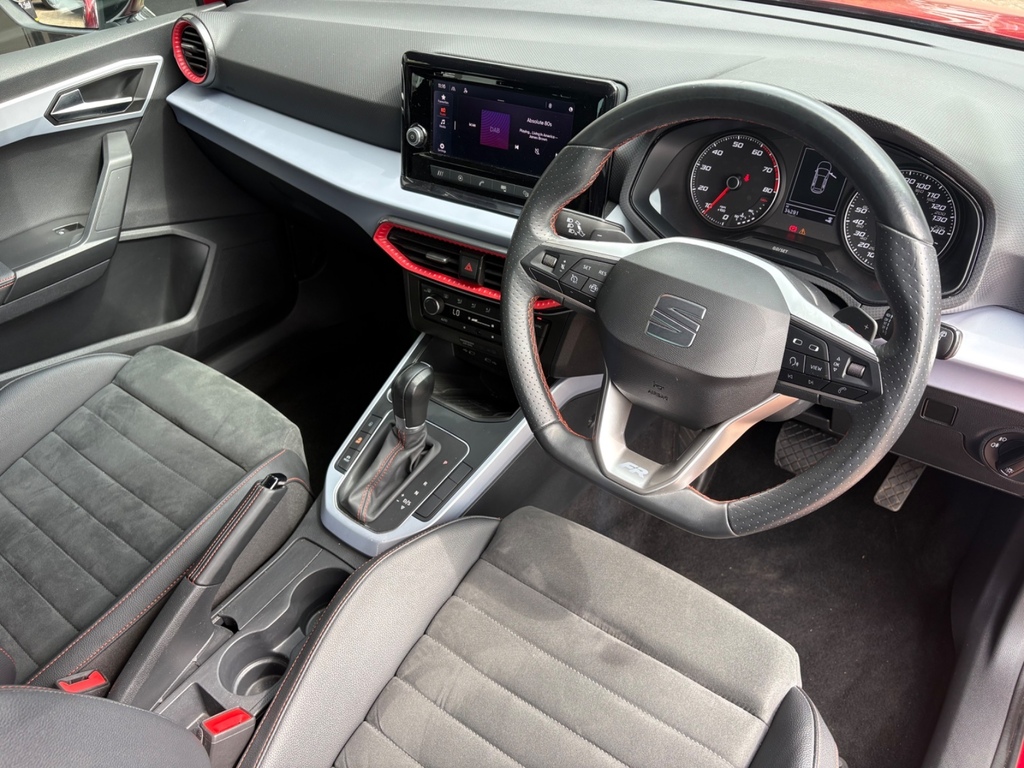 Seat Arona 1.0 Tsi 110 Fr Edition Dsg SD72YRR Red #2