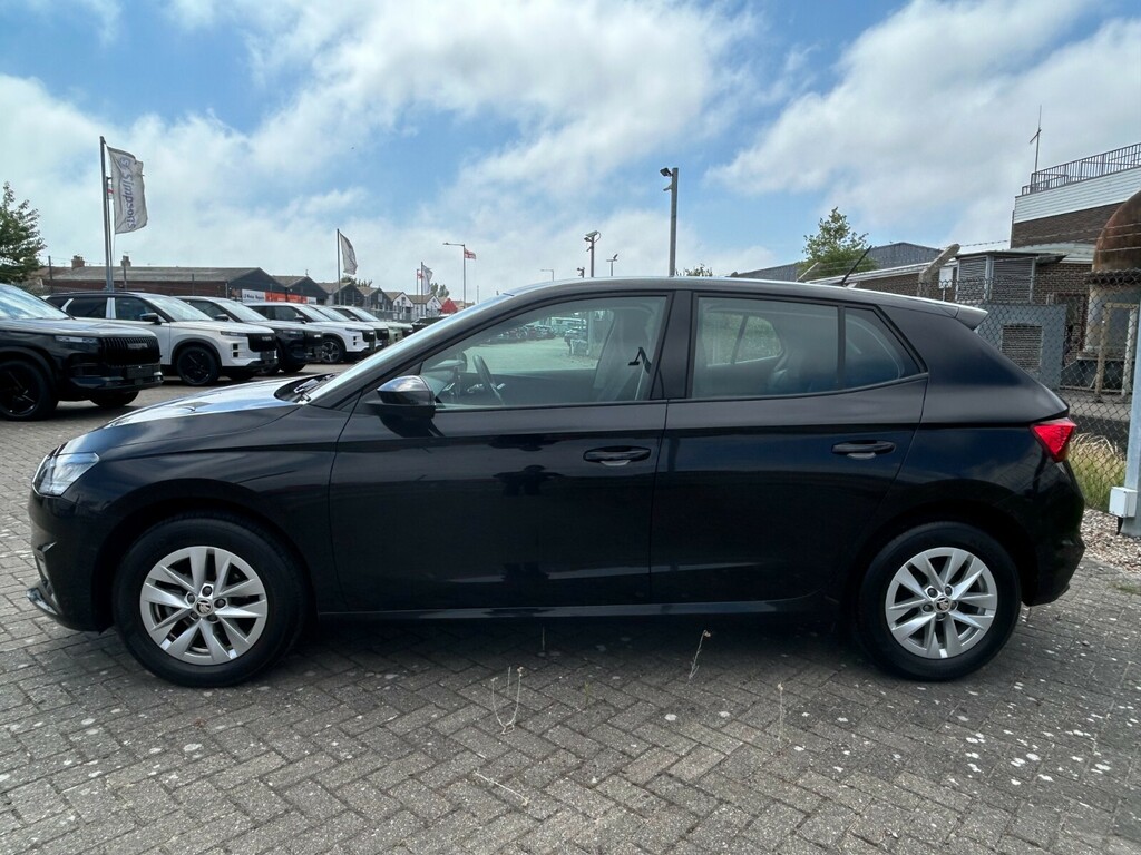 Skoda Fabia 1.0 Tsi Se Comfort AO23YKC Black #4