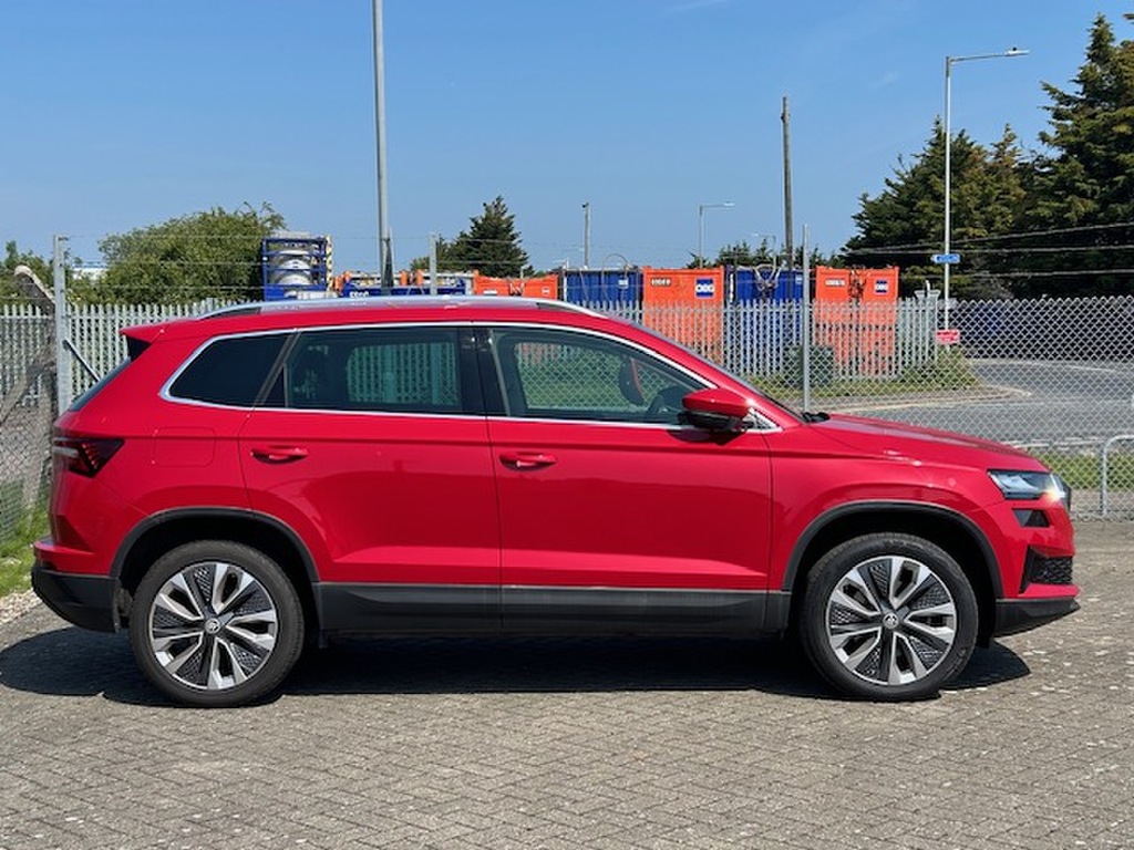 Skoda Karoq 1.5 Tsi Se L Dsg Estate Red #3