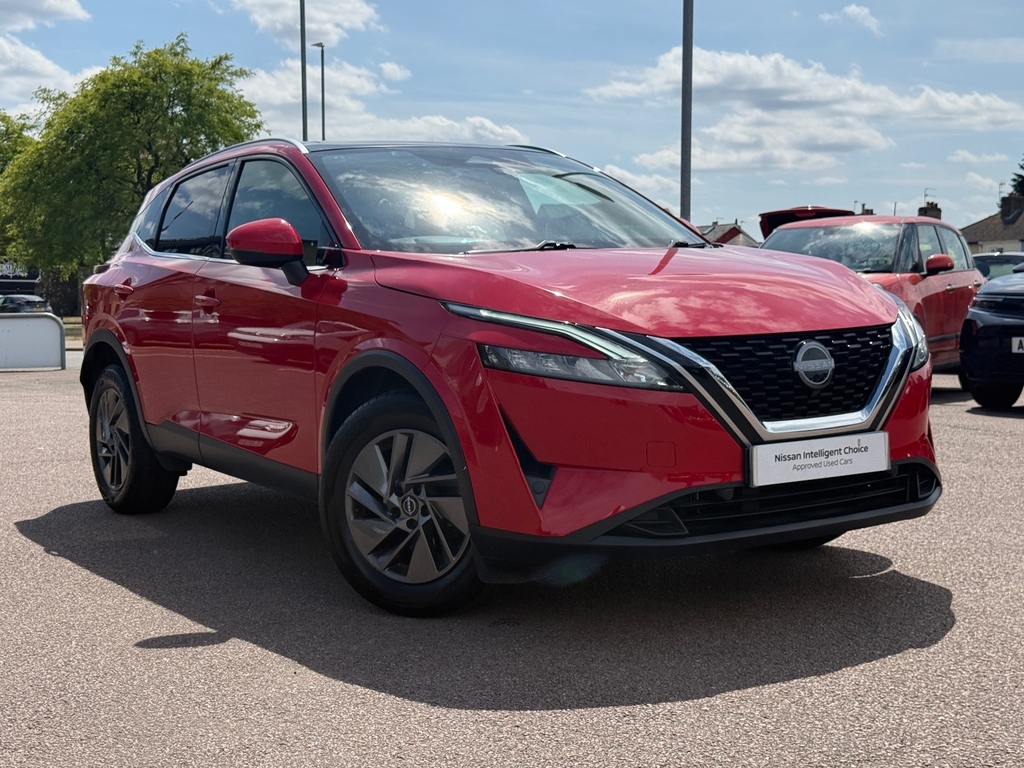 Nissan Qashqai 1.3 Dig-t Mh 158 Acenta Premium Xtronic Red