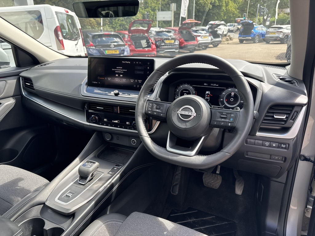 Nissan Qashqai 1.3 Dig-t Mh 158 N-connecta Xtronic AP25HFH Silver #3