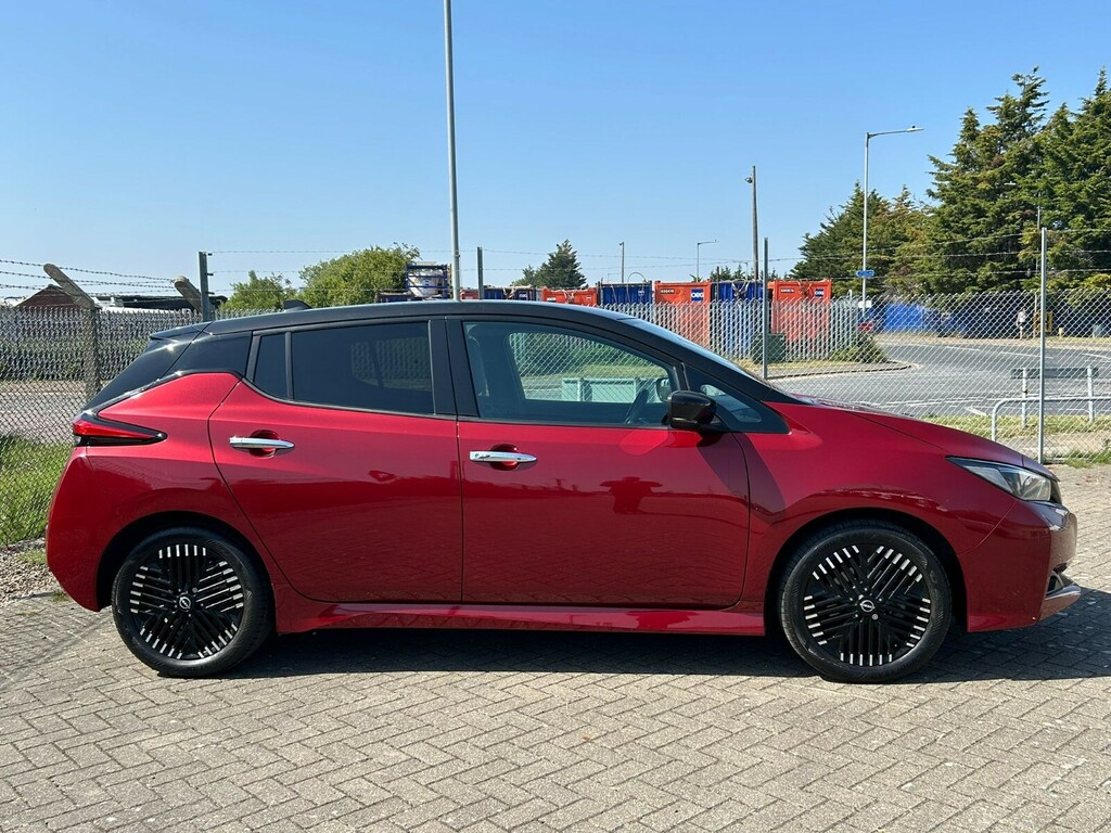 Nissan Leaf 110Kw Tekna 39Kwh AO23KDF Black #3