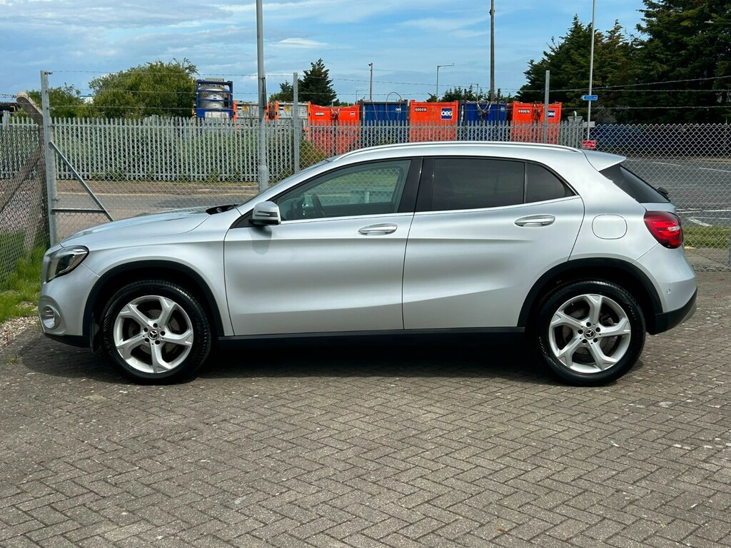 Mercedes-Benz GLA Class Gla 200D Sport Premium Plus KJ19SZF Silver #3