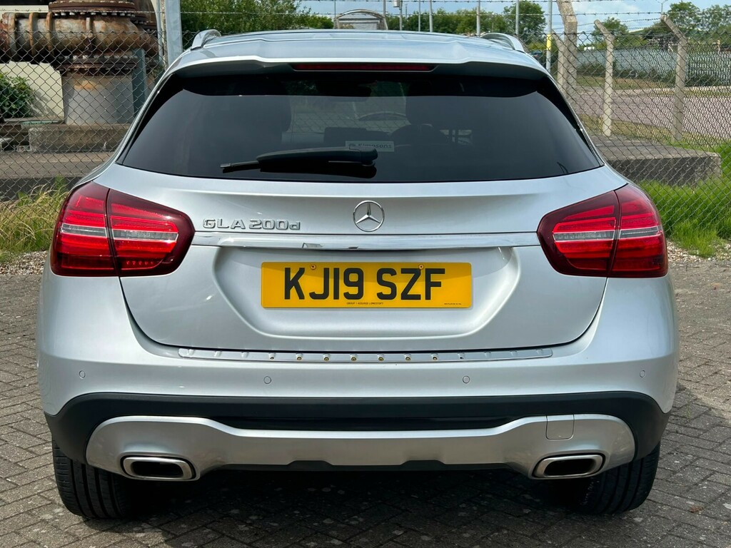 Mercedes-Benz GLA Class Gla 200D Sport Premium Plus KJ19SZF Silver #6