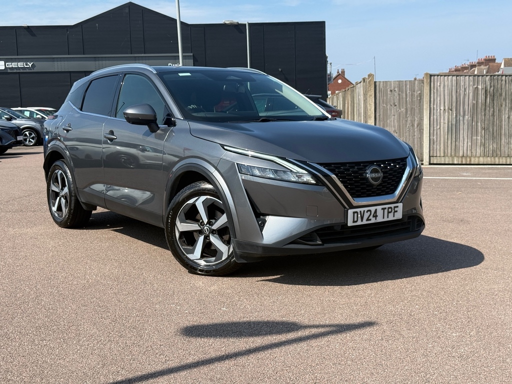 Nissan Qashqai 1.3 Dig-t Mh N-connecta