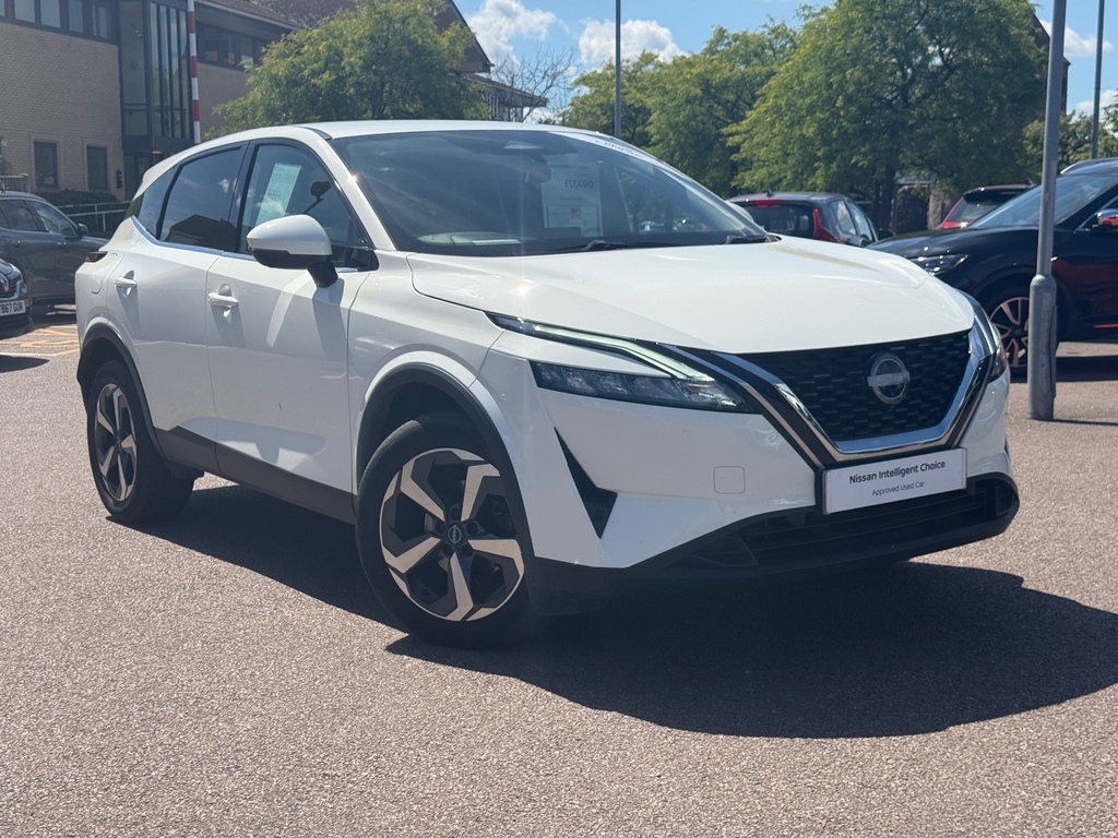 Nissan Qashqai 1.3 Dig-t Mh 158 N-connecta Xtronic DV23WHD White