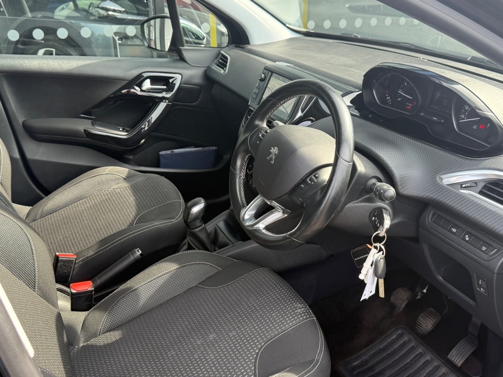 Peugeot 208 1.2 Puretech 82 Tech Edition Start Stop Grey #2