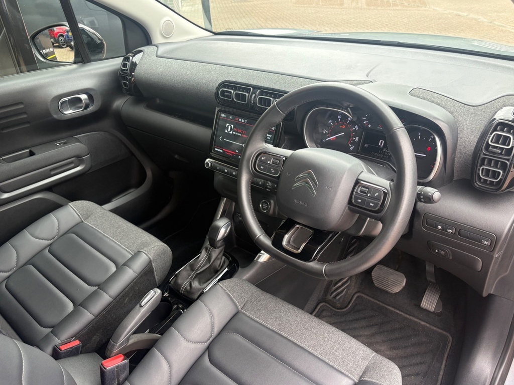 Citroen C3 Aircross 1.2 Puretech 130 Shine Plus Eat6 CP23GXV Grey #2