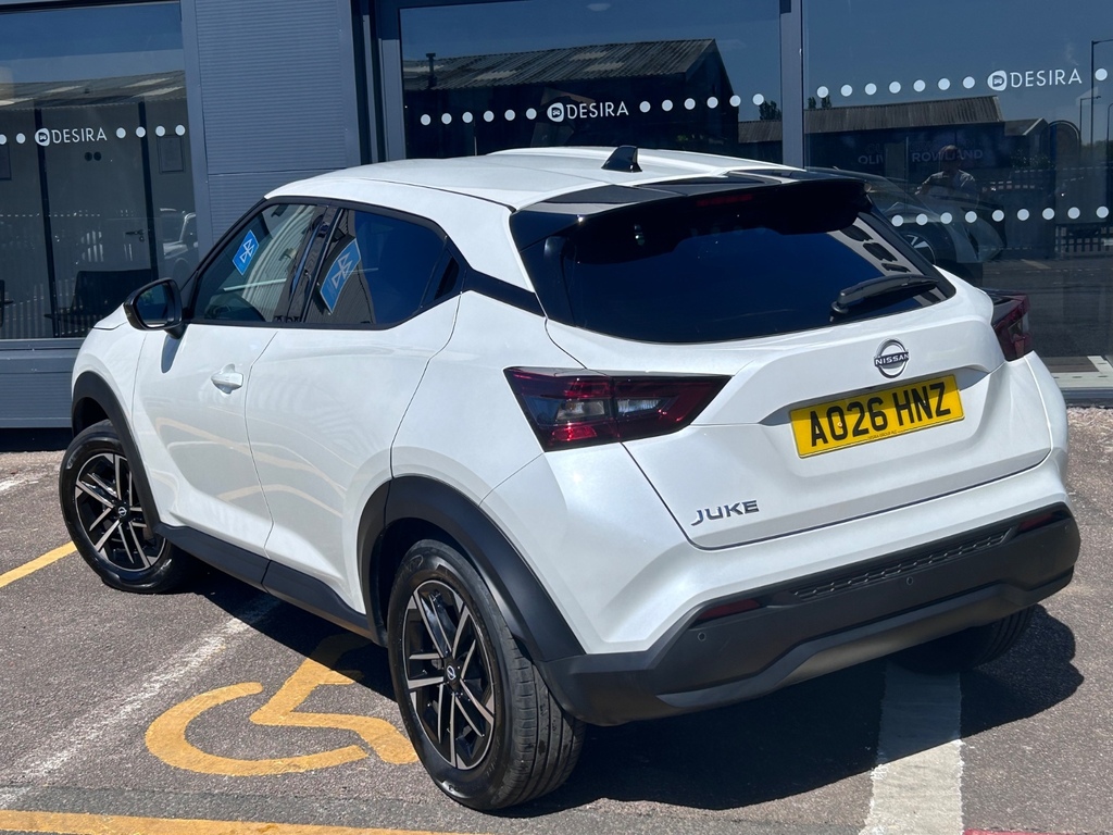 Nissan Juke 1.6 Tekna Suv Hybrid Euro 6 143 P WL75FBE White #3