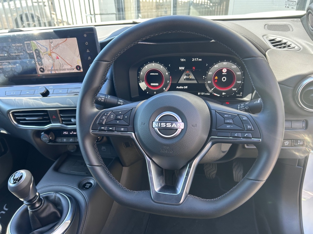 Nissan Juke 1.6 Tekna Suv Hybrid Euro 6 143 P WL75FBE White #10