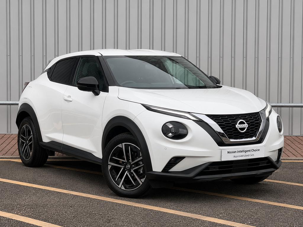 Nissan Juke 1.6 Tekna Suv Hybrid Euro 6 143 P WL75FBE White #1