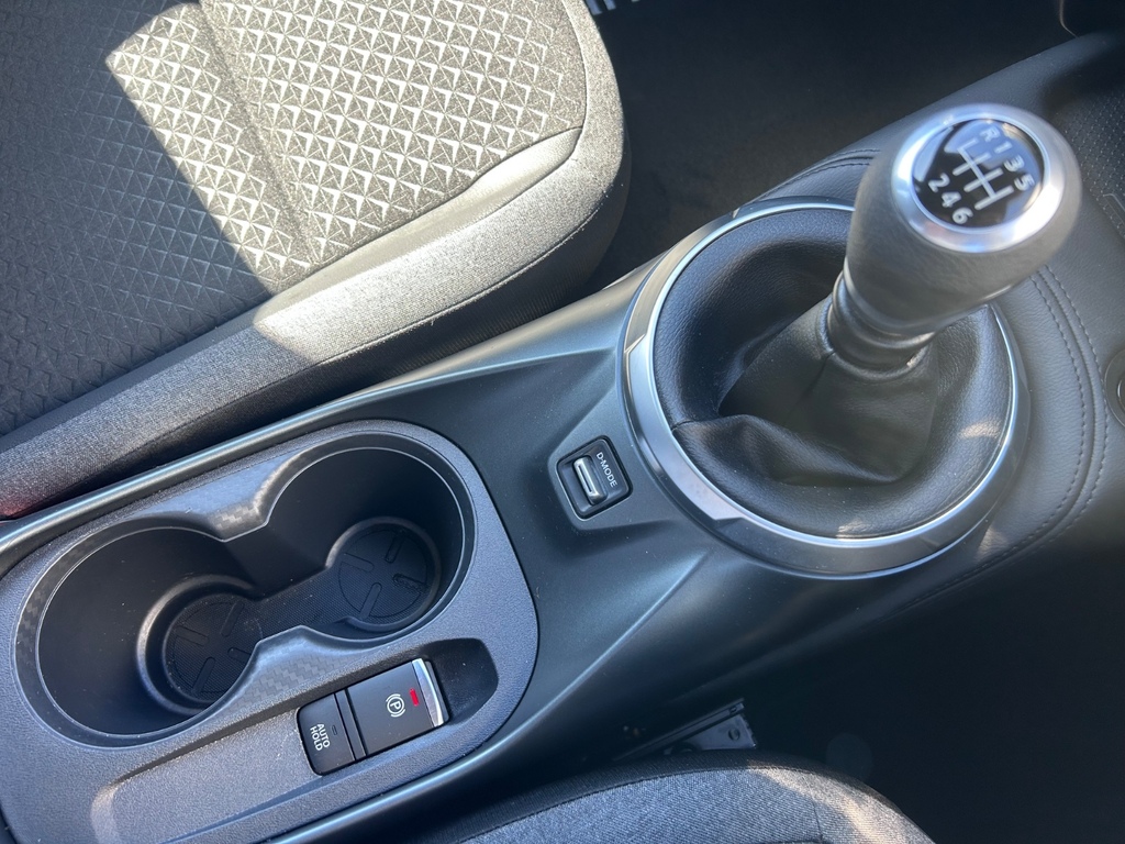 Nissan Juke 1.6 Tekna Suv Hybrid Euro 6 143 P WL75FBE White #21