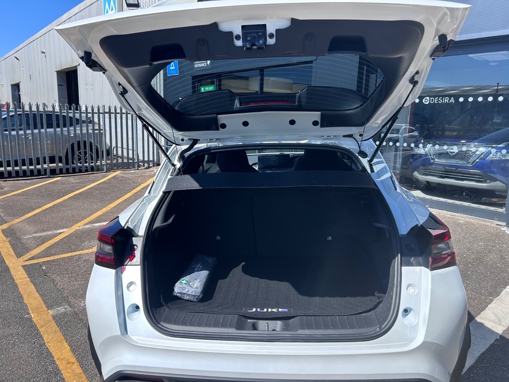 Nissan Juke 1.6 Tekna Suv Hybrid Euro 6 143 P WL75FBE White #25