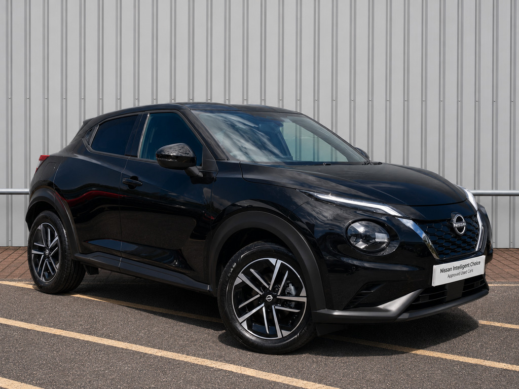 Nissan Juke 1.6 Hybrid N-connecta Black