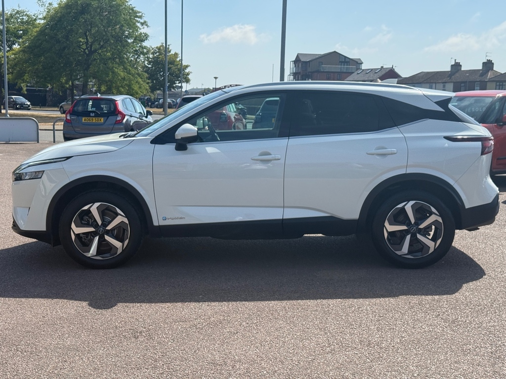 Nissan Qashqai 1.5 E-power N-connecta AO24WTN White #4