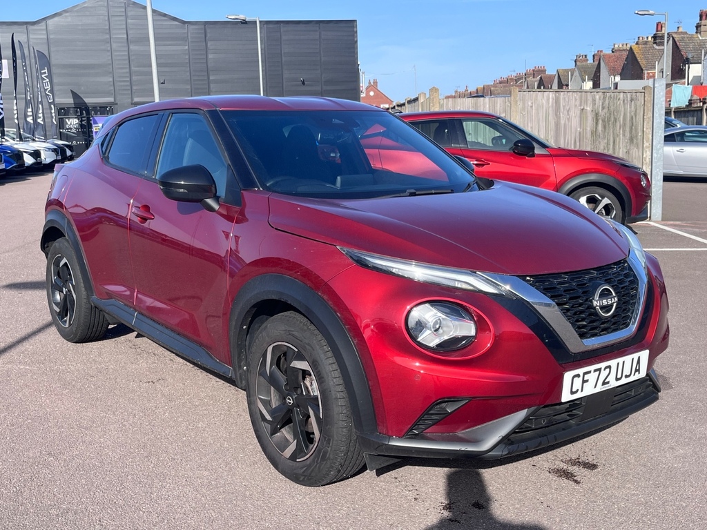 Nissan Juke 1.0 Dig-t 114 N-connecta Red
