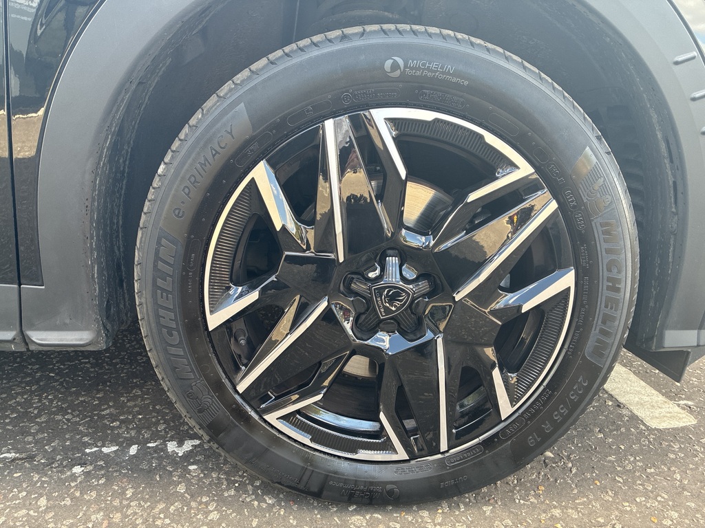 Peugeot 5008 1.2 Hybrid 145 Gt E-dsc6 Estate CJ25FFG Black #6