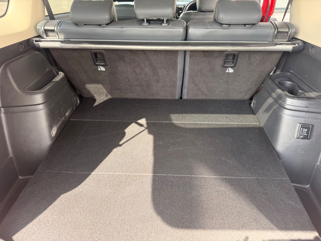Mitsubishi Outlander 2.2 Di-d 4 White #8