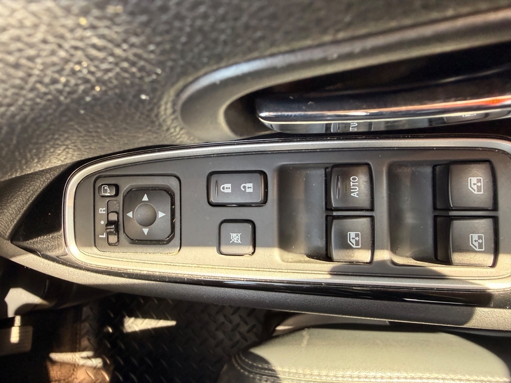 Mitsubishi Outlander 2.2 Di-d 4 White #18