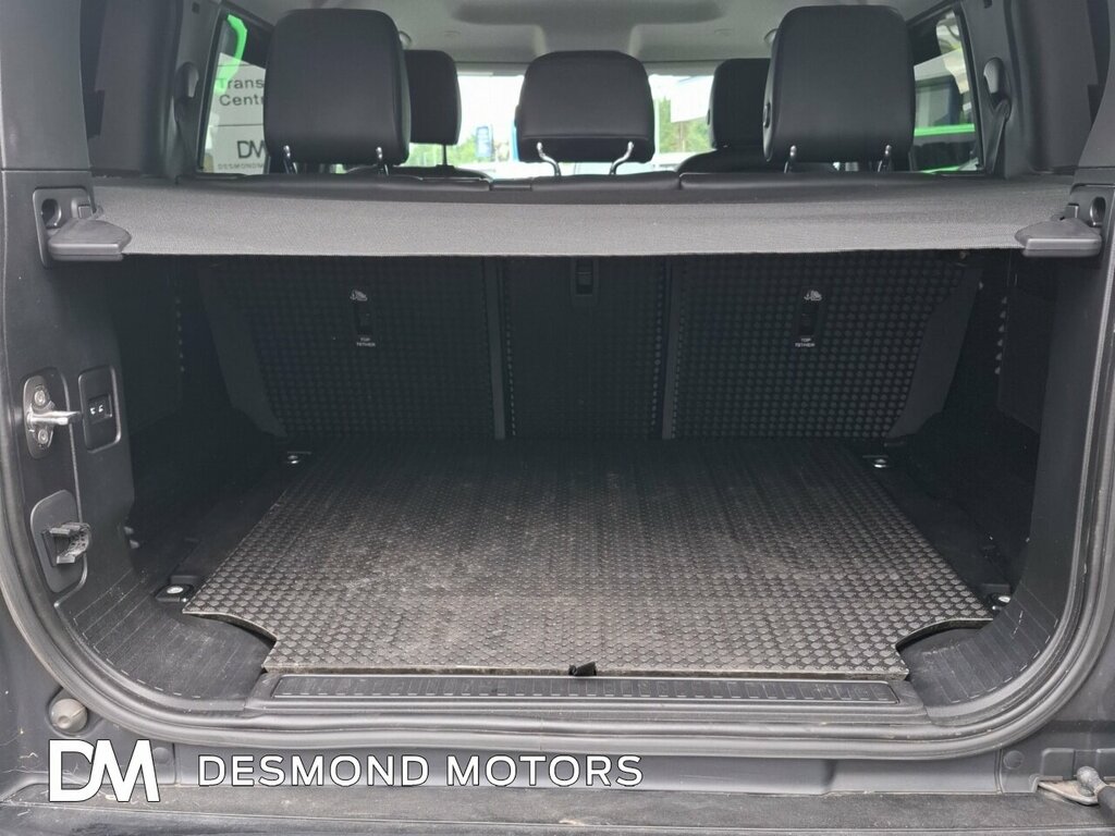 Land Rover Defender 2.0 L First Edition D 4Wd Silver #24