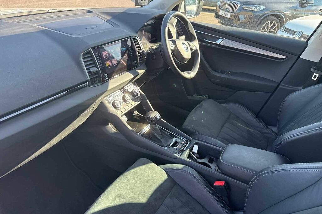 Skoda Karoq 1.5 Tsi Se L Dsg SK23HNZ White #2