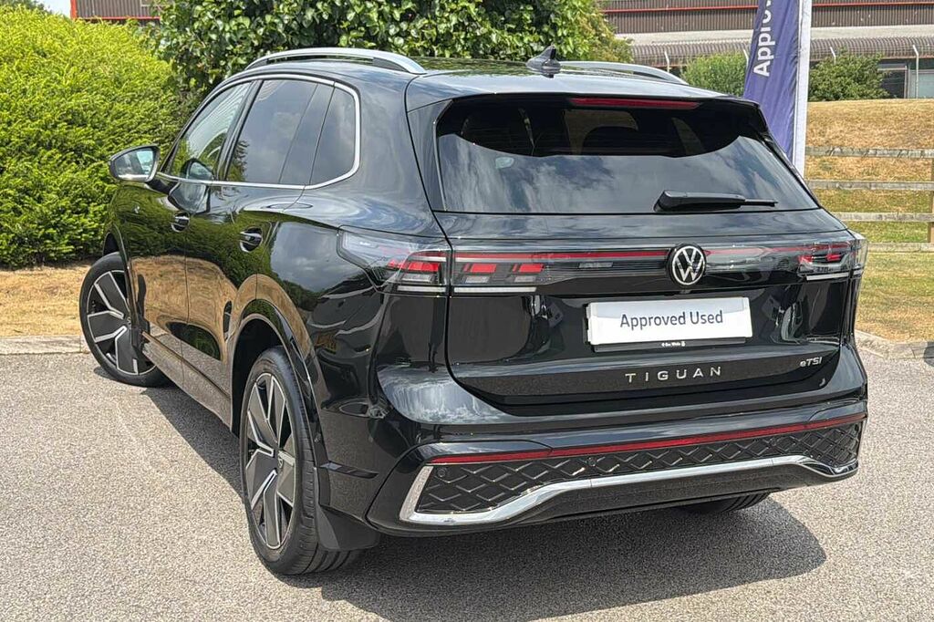 Volkswagen Tiguan 1.5 Etsi 150 R-line Dsg YY75JVG Black #3