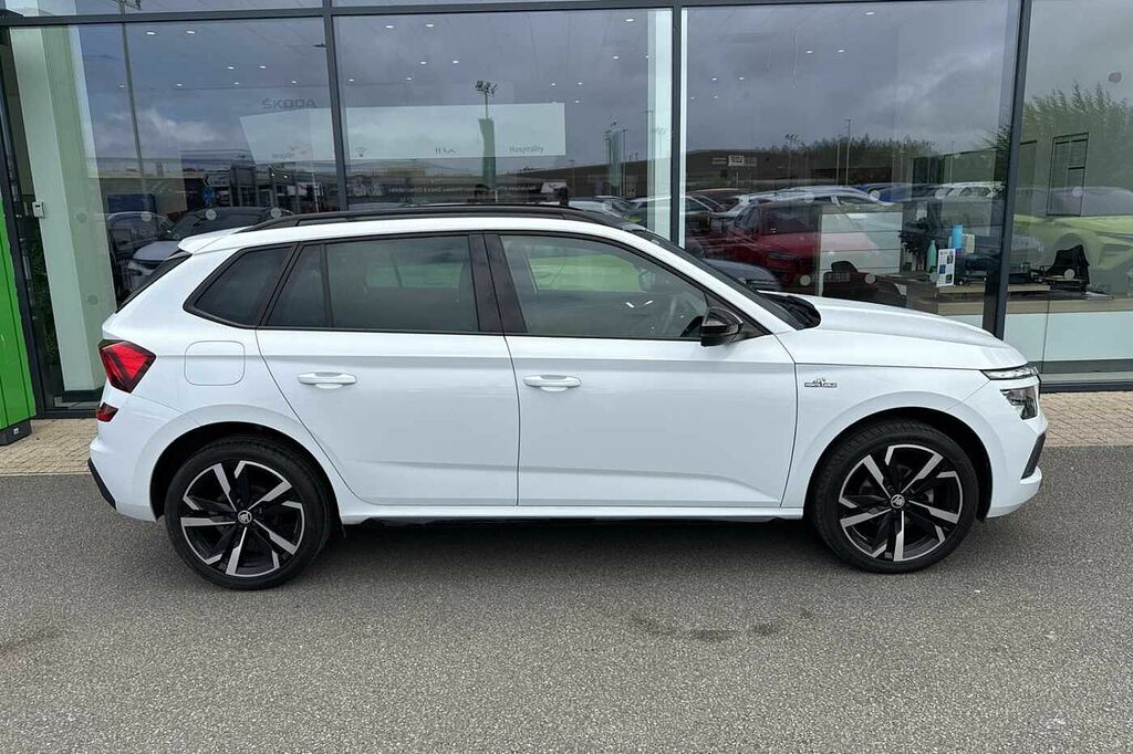 Skoda Kamiq 1.0 Tsi Monte Carlo YY74FEH White #4