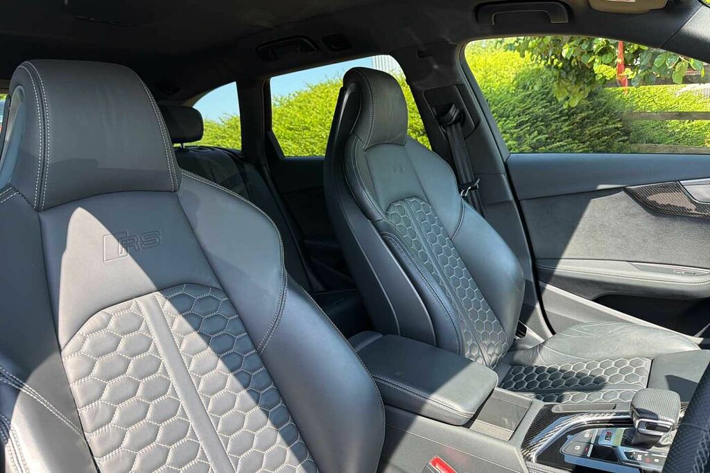 Audi RS4 Carbon Black Black #10