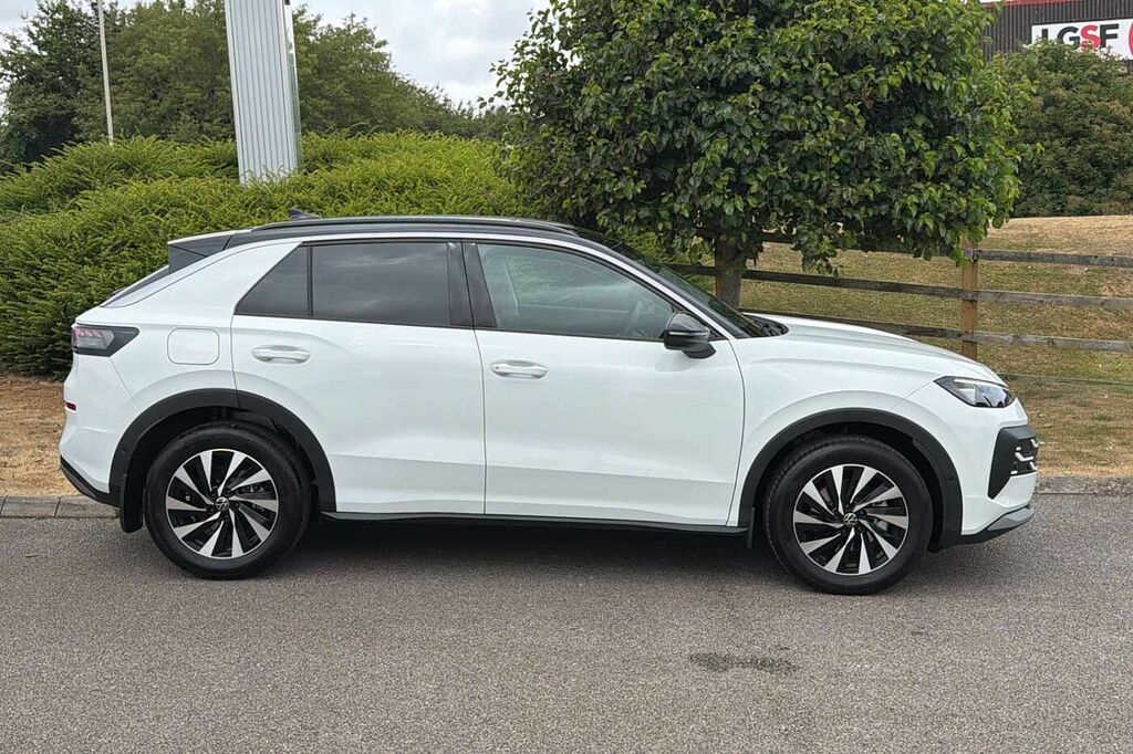 Volkswagen T-Roc 1.5 Etsi 150 Life Dsghigh Spec White #4
