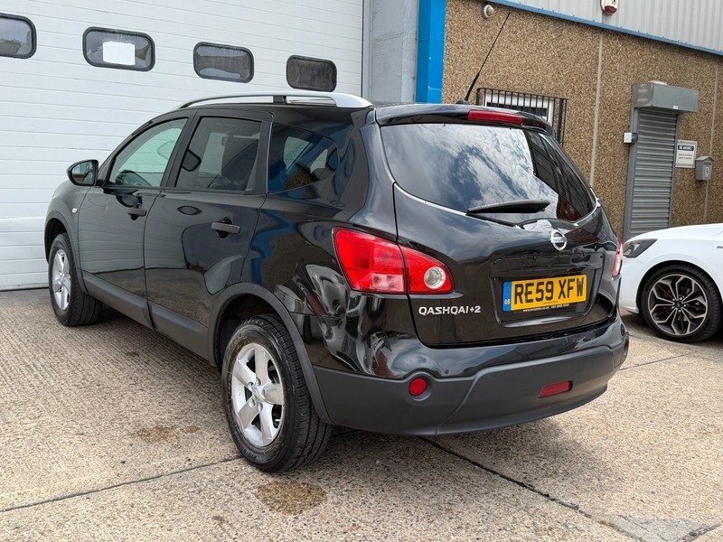 Nissan Qashqai+2 1.6 Visia 2Wd Black #6