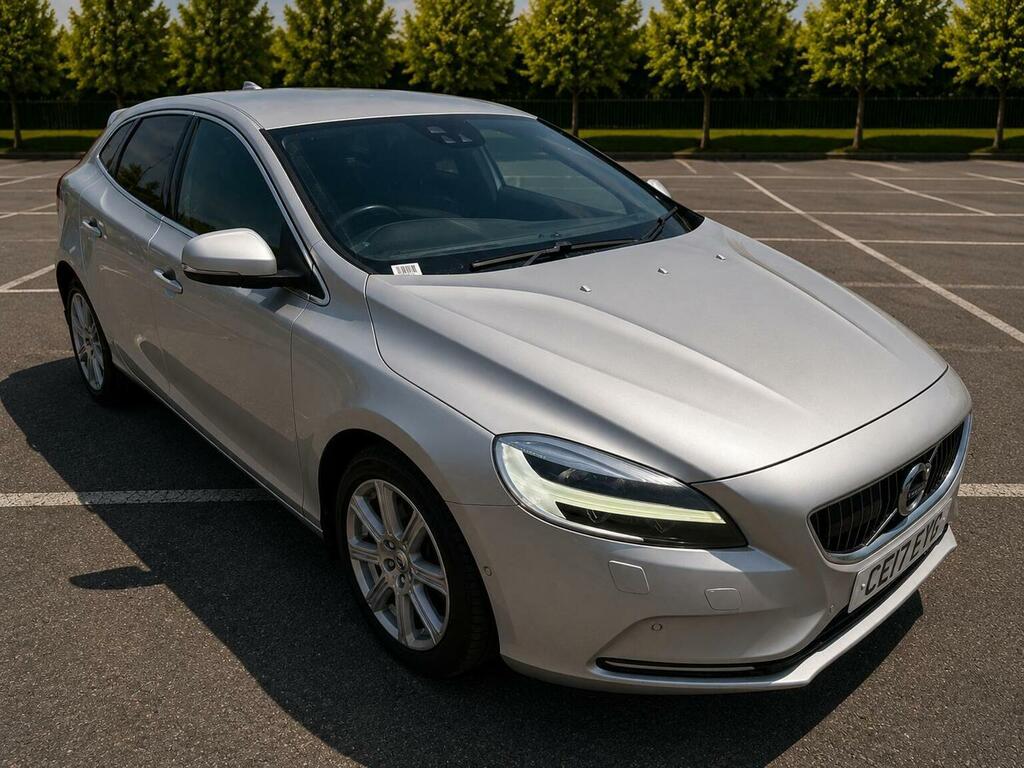 Volvo V40 Hatchback 2.0 D4 Inscription Euro 6 Ss 201 Silver