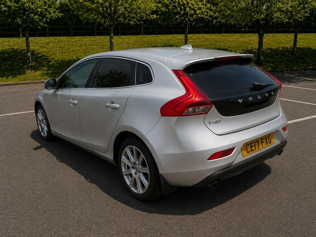 Volvo V40 Hatchback 2.0 D4 Inscription Euro 6 Ss 201 CE17FXG Silver #4