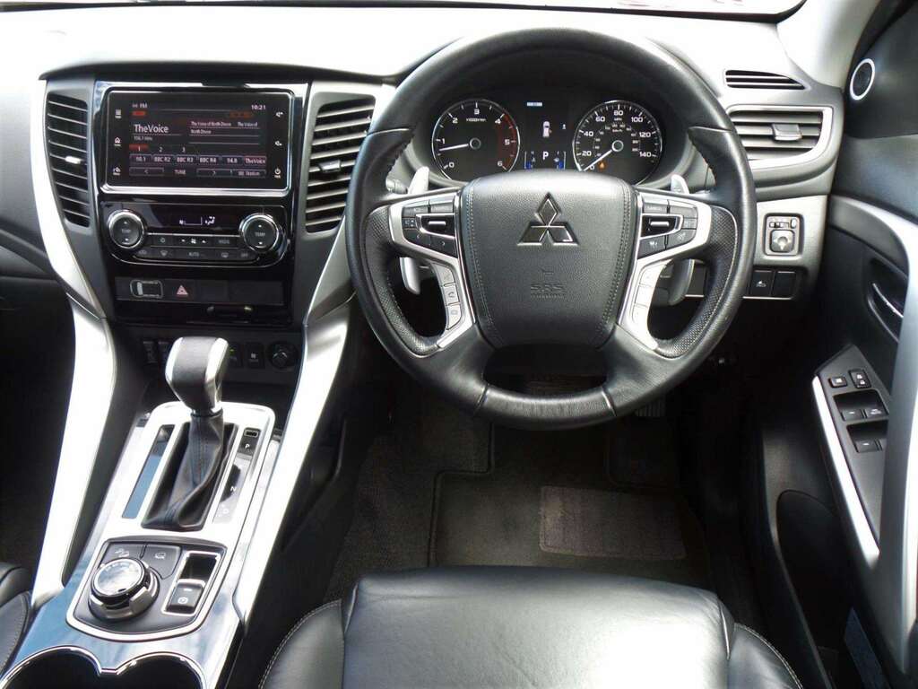 Mitsubishi Shogun Sport 4 Grey #6