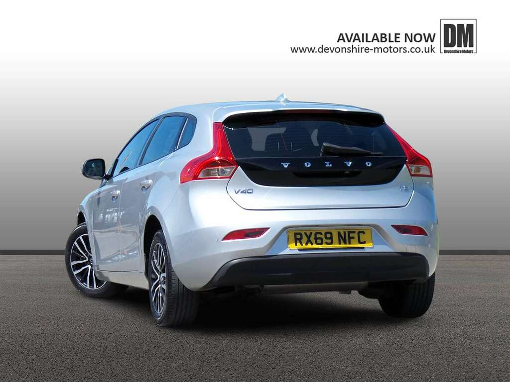 Volvo V40 Momentum Edition Grey #2