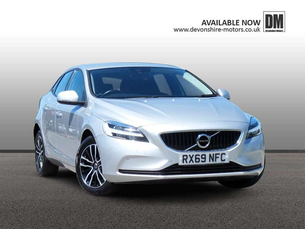 Volvo V40 Momentum Edition Grey