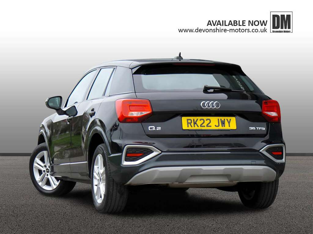 Audi Q2 Sport Black #2