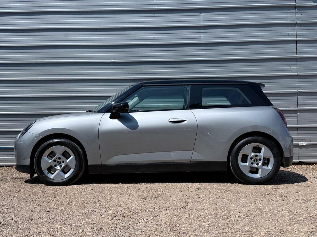 Mini Electric Hatchback E 40.7Kwh Classic 202424 Silver