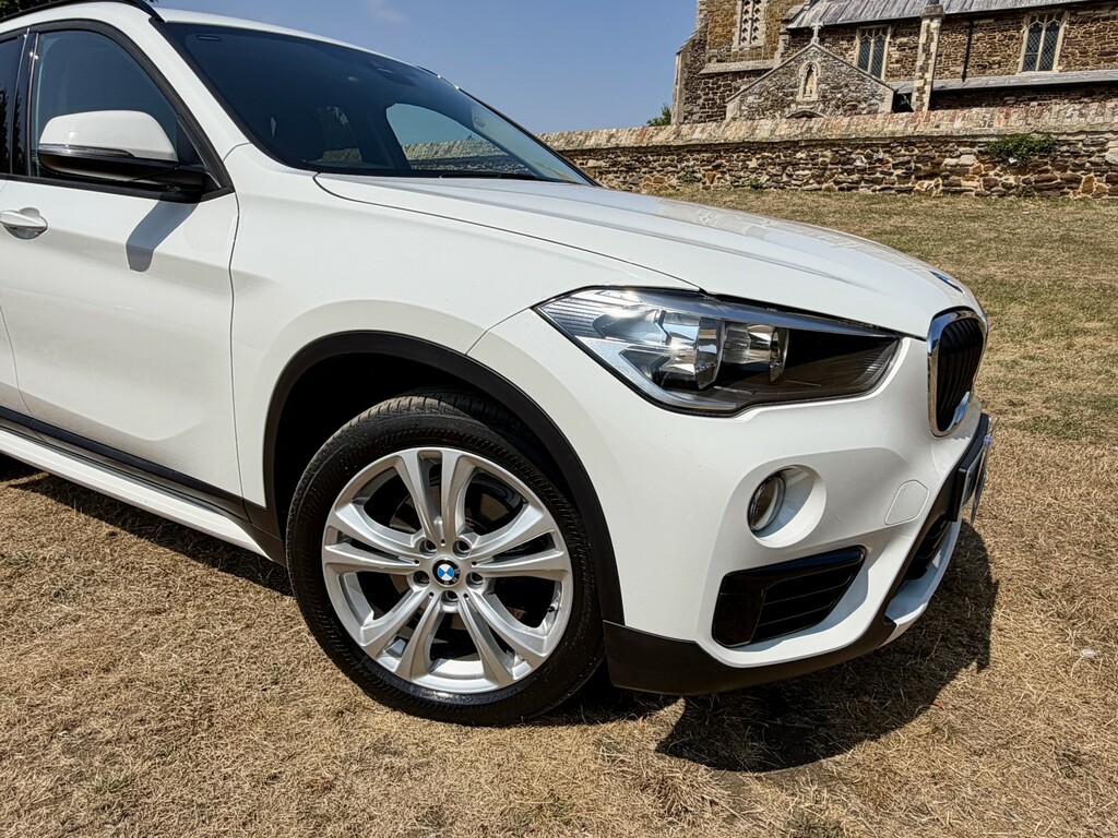 BMW X1 Suv 1.5 X1 Sdrive18i Sport 201919 White #4
